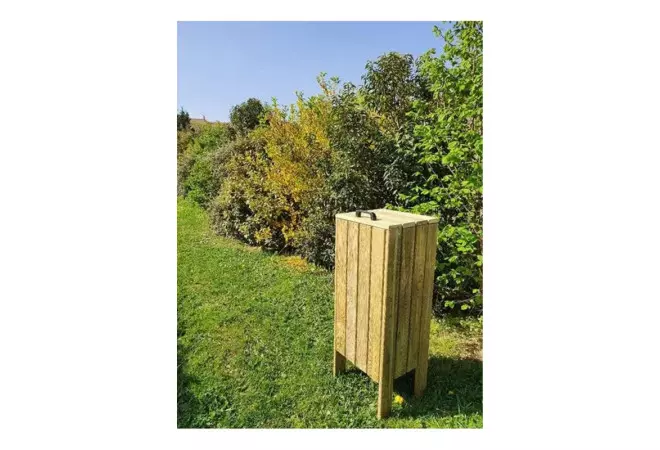 Poubelle en bois - Corbeille en bois - Poubelle de ville